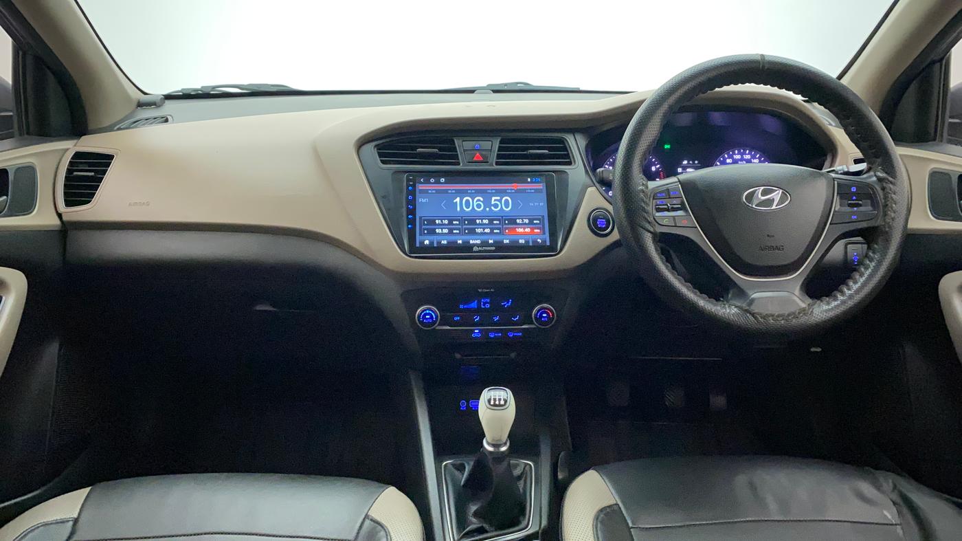 2016 Hyundai Elite i20 ASTA 1.2, Petrol, Manual, 1,19,368 km, Dashboard