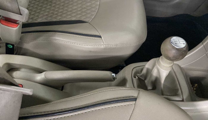 2017 Maruti Swift Dzire ZDI, Diesel, Manual, 90,831 km, Gear Lever