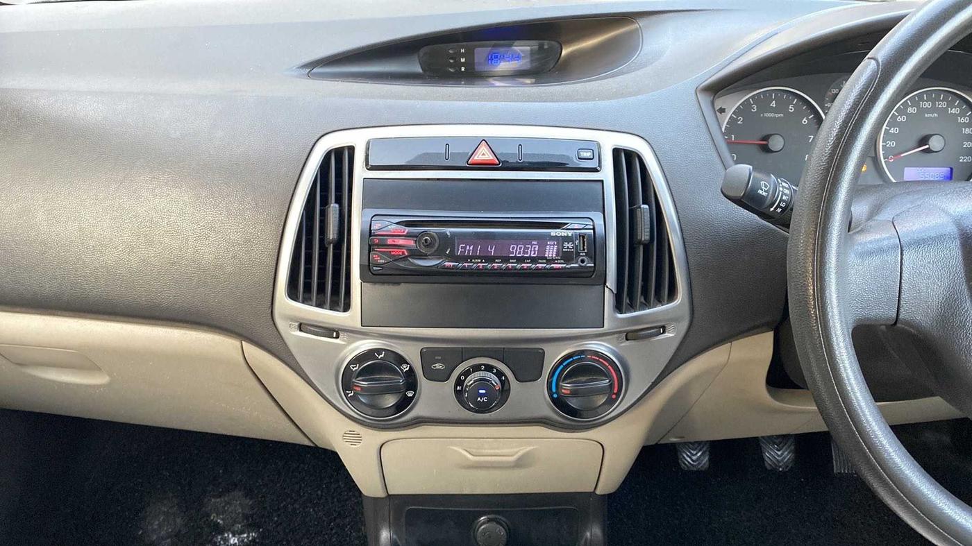2012 Hyundai i20 MAGNA 1.2, Petrol, Manual, 55,081 km, Air Conditioner