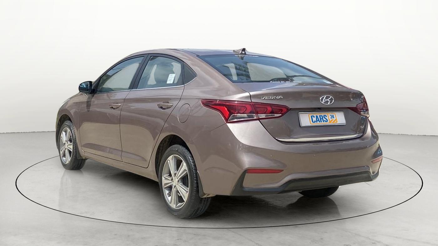 2018 Hyundai Verna 1.6 CRDI SX, Diesel, Manual, 49,792 km, Left Back Diagonal