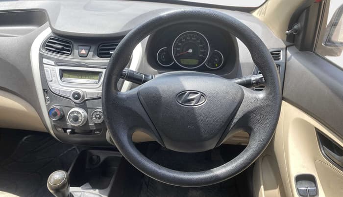 2017 Hyundai Eon MAGNA +, Petrol, Manual, 41,776 km, Steering Wheel Close Up