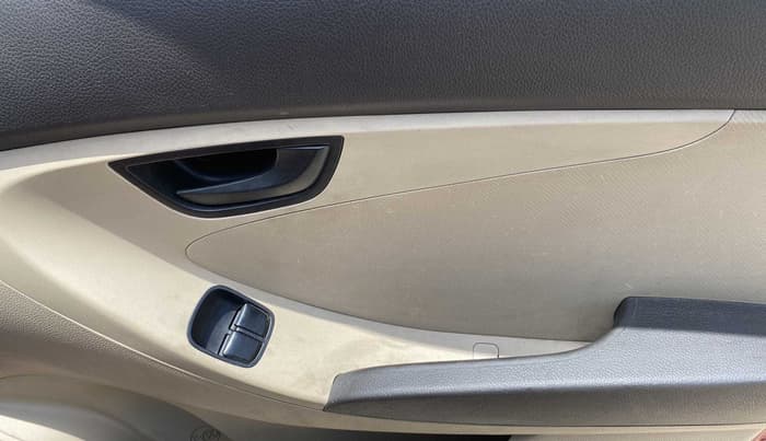 2017 Hyundai Eon MAGNA +, Petrol, Manual, 41,776 km, Driver Side Door Panels Control