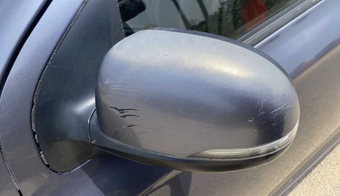 2011 Hyundai i20 SPORTZ (O) 1.2, Petrol, Manual, 1,08,687 km, Left rear-view mirror - Indicator light not working