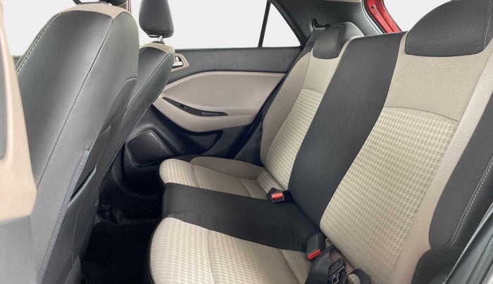 2018 Hyundai Elite i20 SPORTZ 1.2, Petrol, Manual, 46,688 km, Right Side Rear Door Cabin
