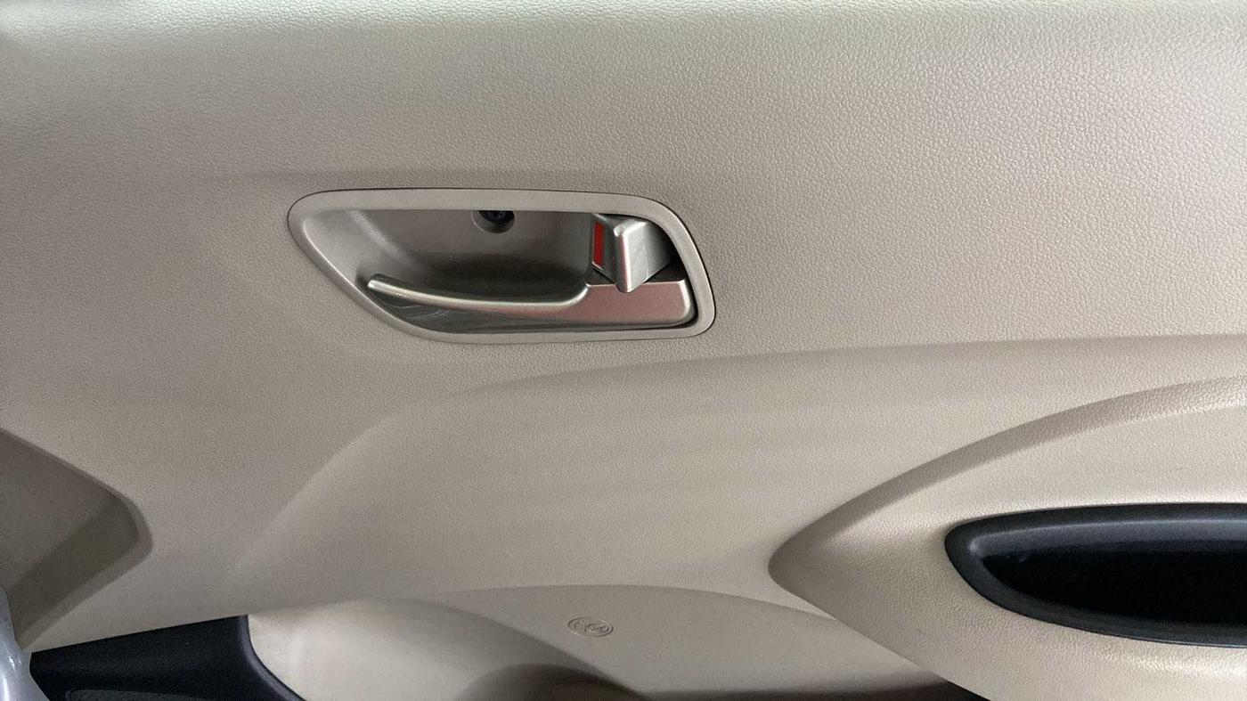 2019 Hyundai NEW SANTRO SPORTZ AMT, Petrol, Automatic, 24,121 km, Driver Side Door Panels Control