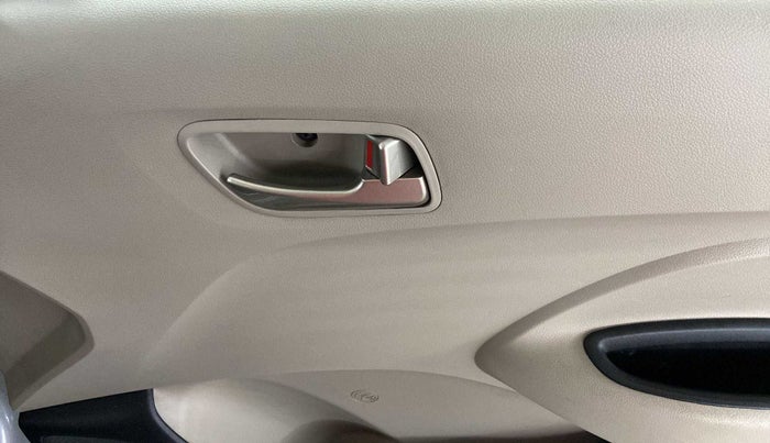 2019 Hyundai NEW SANTRO SPORTZ AMT, Petrol, Automatic, 24,121 km, Driver Side Door Panels Control