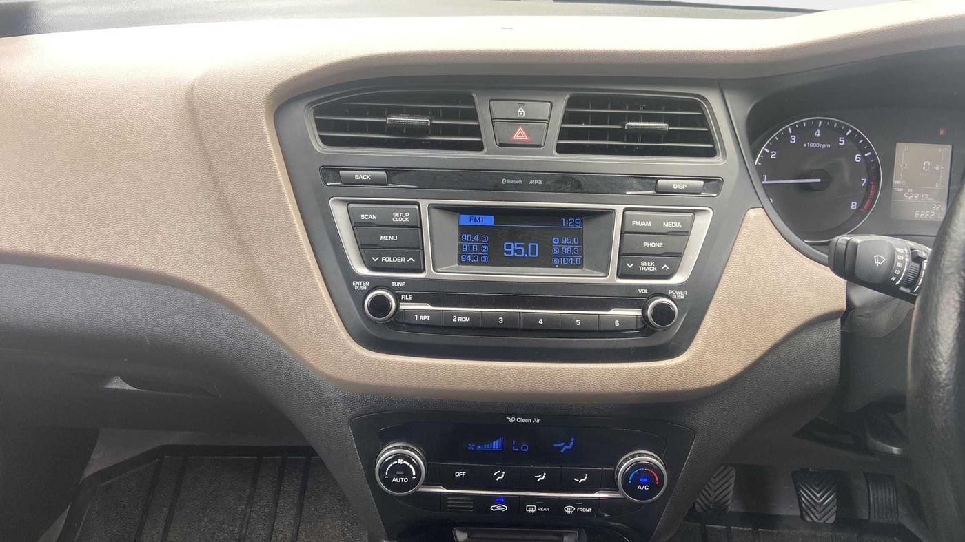 2017 Hyundai Elite i20 SPORTZ 1.2, Petrol, Manual, 62,621 km, Air Conditioner