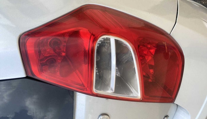 2010 Hyundai i10 SPORTZ 1.2, Petrol, Manual, 72,999 km, Right tail light - Minor damage