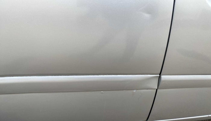 2010 Hyundai i10 SPORTZ 1.2, Petrol, Manual, 72,999 km, Right rear door - Slightly dented