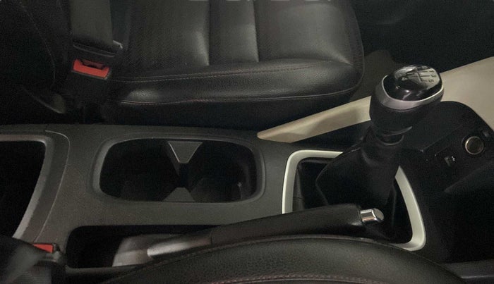 2021 Nissan MAGNITE XV MT, CNG, Manual, 61,923 km, Gear Lever