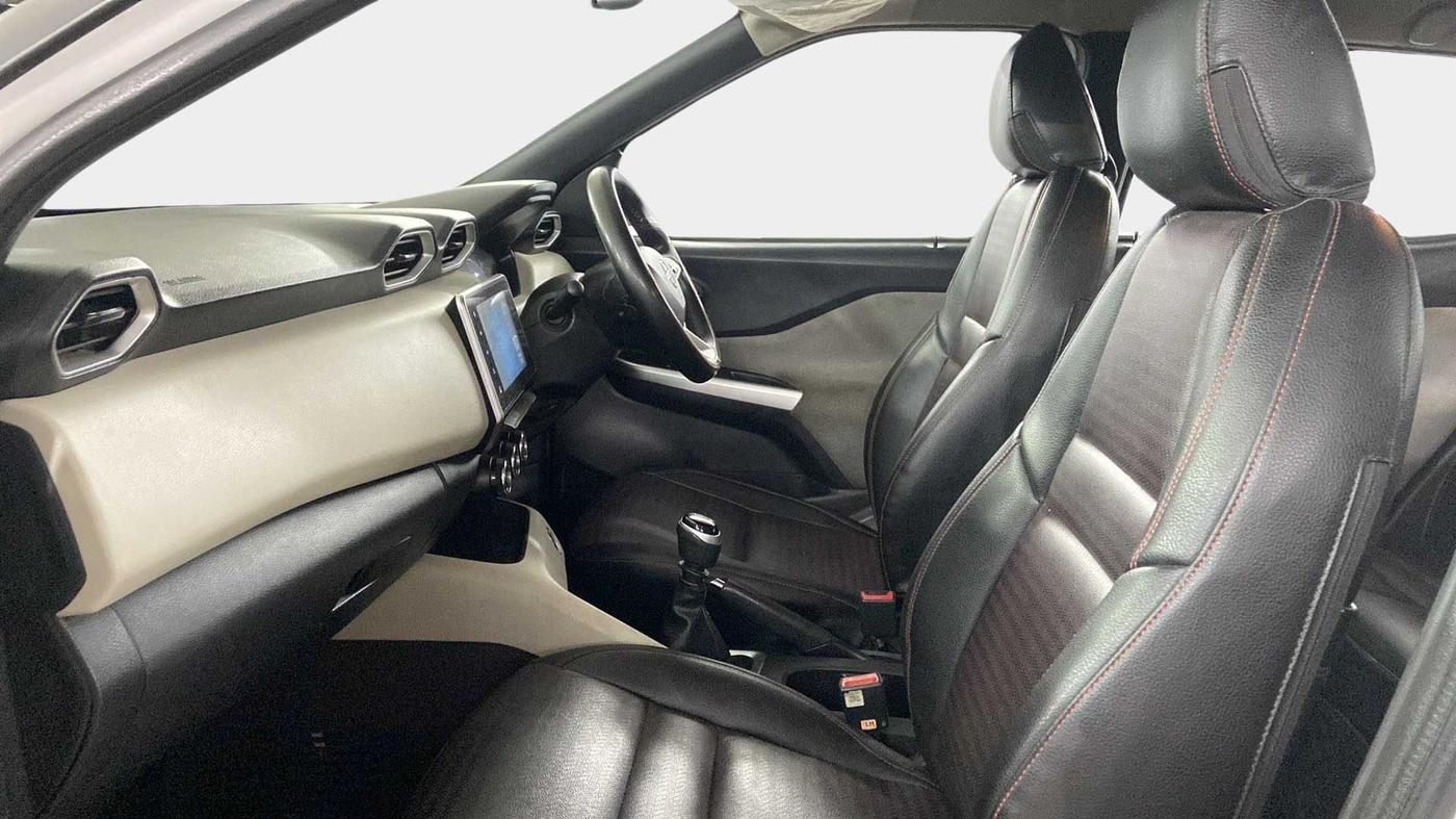 2021 Nissan MAGNITE XV MT, CNG, Manual, 61,923 km, Right Side Front Door Cabin