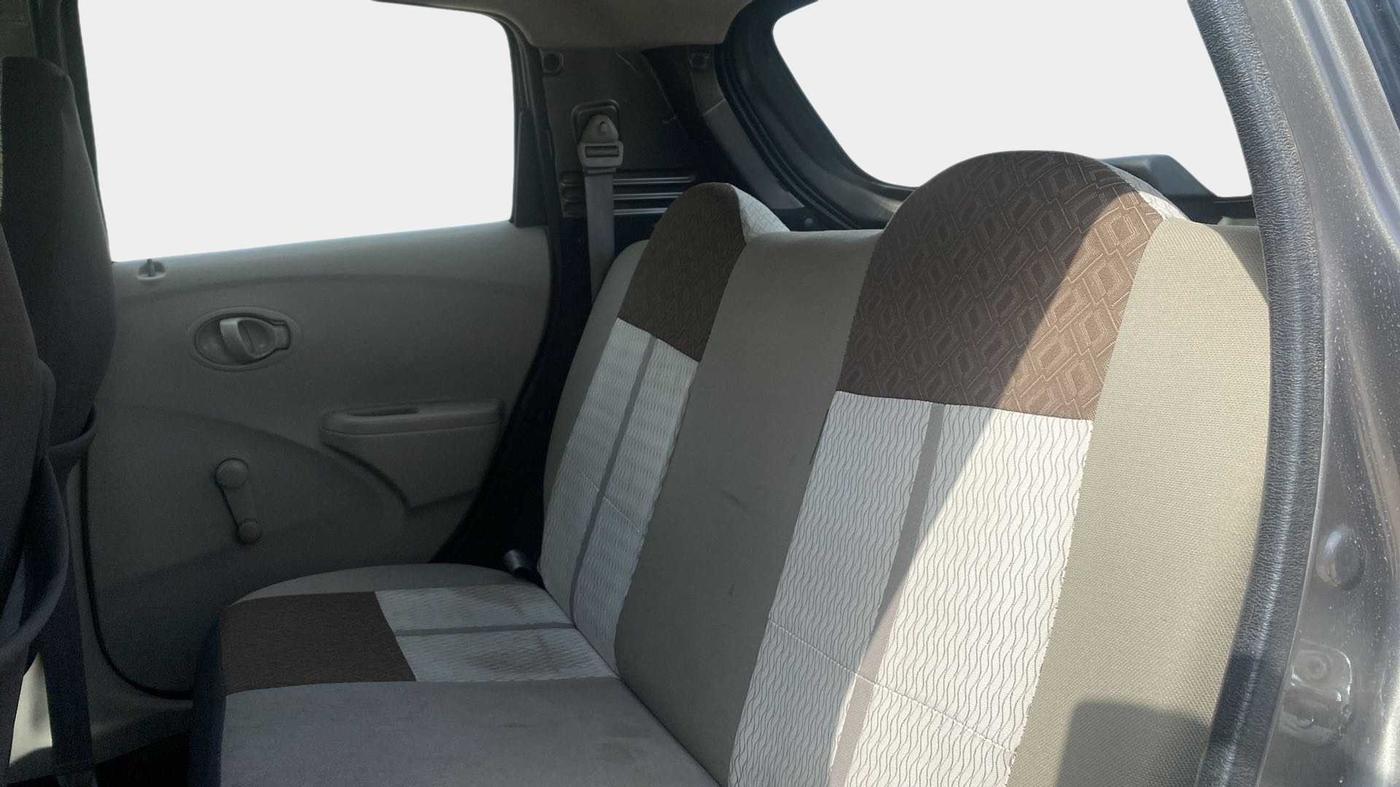 2016 Datsun Go A, Petrol, Manual, 31,316 km, Right Side Rear Door Cabin