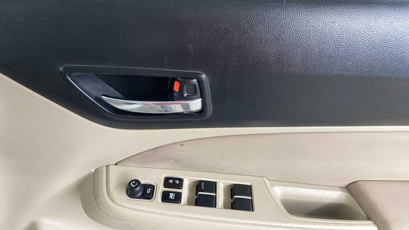 2020 Maruti Dzire VXI, Petrol, Manual, 52,492 km, Driver Side Door Panels Control