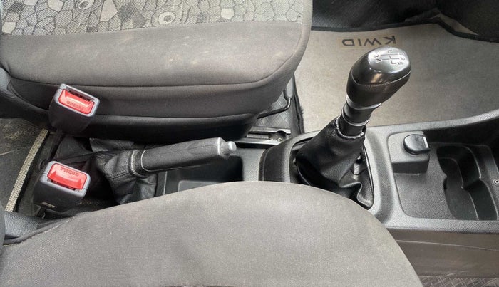 2017 Renault Kwid RXT 1.0, Petrol, Manual, 32,590 km, Gear Lever