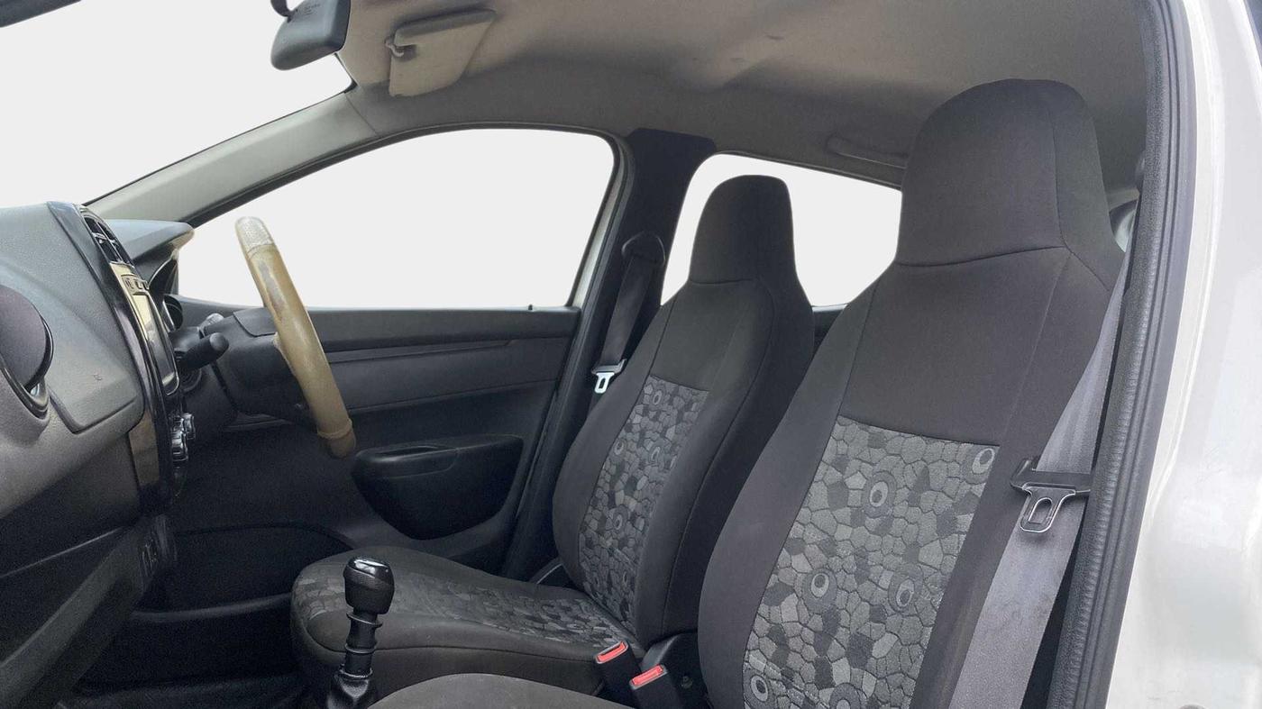 2017 Renault Kwid RXT 1.0, Petrol, Manual, 32,590 km, Right Side Front Door Cabin