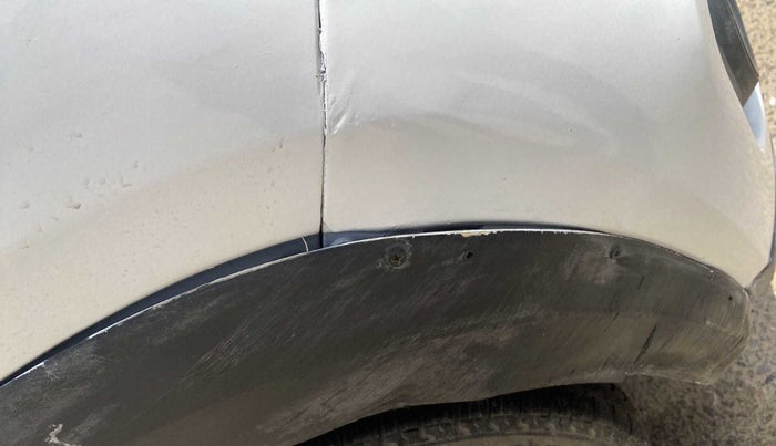 2017 Renault Kwid RXT 1.0, Petrol, Manual, 32,590 km, Right fender - Cladding has minor damage
