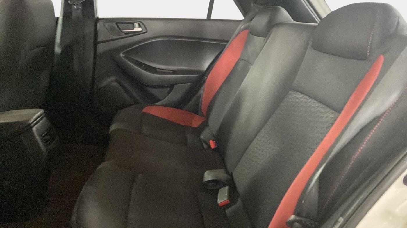 2018 Hyundai i20 Active 1.2 S, Petrol, Manual, 58,574 km, Right Side Rear Door Cabin