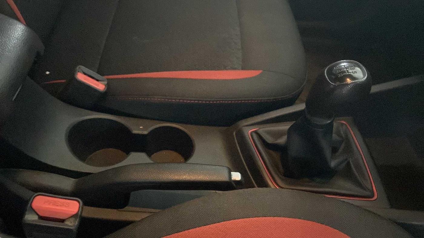 2018 Hyundai i20 Active 1.2 S, Petrol, Manual, 58,574 km, Gear Lever