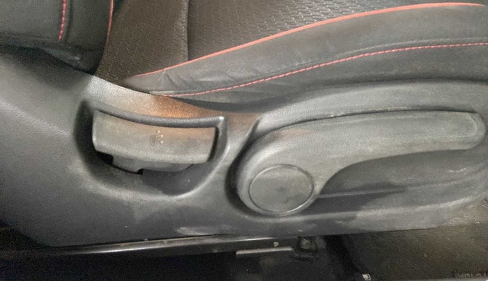 2018 Hyundai i20 Active 1.2 S, Petrol, Manual, 58,574 km, Driver Side Adjustment Panel