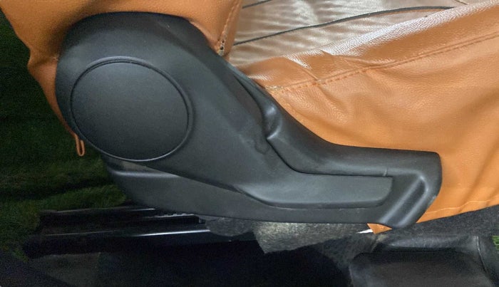 2019 Maruti Baleno DELTA PETROL 1.2, Petrol, Manual, 35,072 km, Driver Side Adjustment Panel