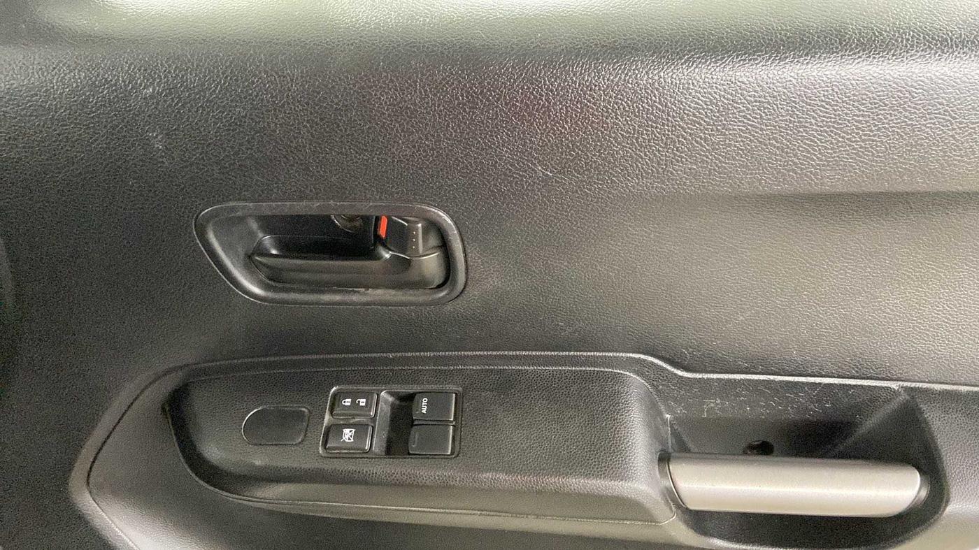 2021 Maruti IGNIS SIGMA 1.2, CNG, Manual, 55,427 km, Driver Side Door Panels Control