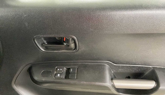 2021 Maruti IGNIS SIGMA 1.2, CNG, Manual, 55,427 km, Driver Side Door Panels Control