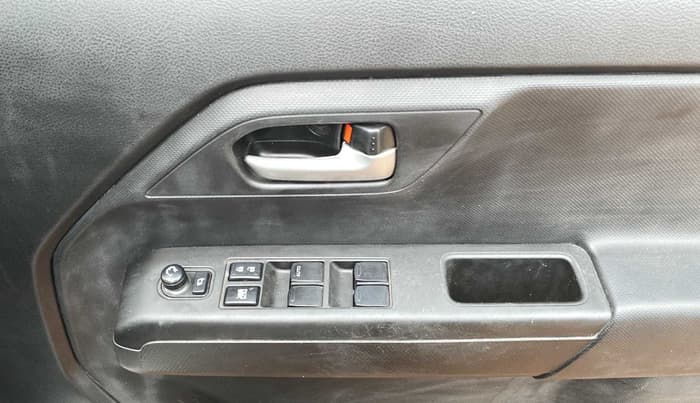 2020 Maruti New Wagon-R ZXI 1.2, Petrol, Manual, 11,798 km, Driver Side Door Panels Control