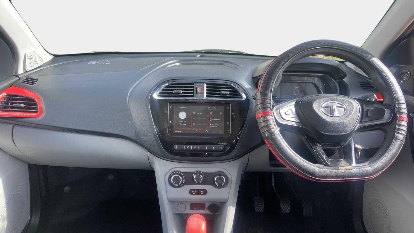 2020 Tata Tiago XZ PETROL, Petrol, Manual, 24,357 km, Dashboard