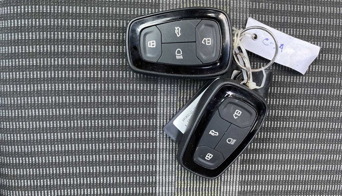 2022 Tata TIAGO NRG XZ AMT, Petrol, Automatic, 17,252 km, Key Close Up