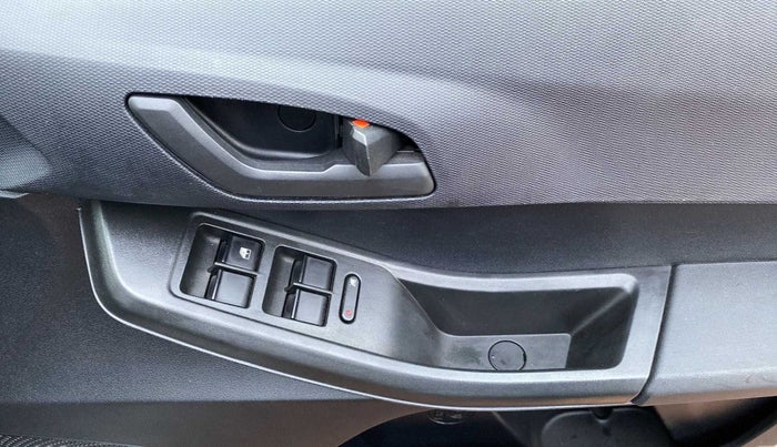 2022 Tata TIAGO NRG XZ AMT, Petrol, Automatic, 17,252 km, Driver Side Door Panels Control