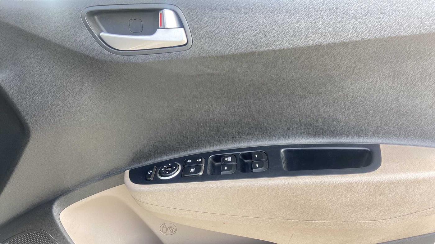 2019 Hyundai Grand i10 SPORTZ 1.2 KAPPA VTVT, Petrol, Manual, 42,090 km, Driver Side Door Panels Control