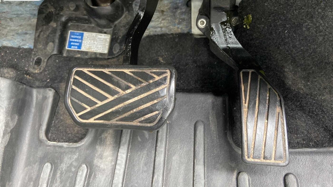 2019 Maruti Vitara Brezza ZDI PLUS AMT, Diesel, Automatic, 74,425 km, Pedals