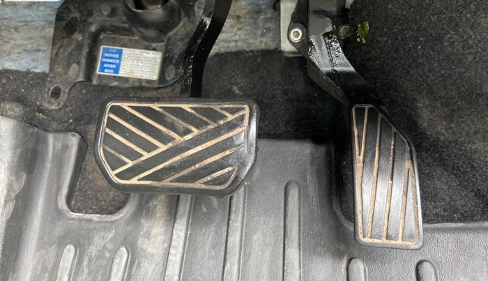 2019 Maruti Vitara Brezza ZDI PLUS AMT, Diesel, Automatic, 74,425 km, Pedals