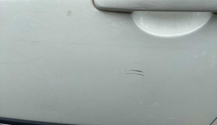 2013 Maruti Swift VXI, Petrol, Manual, 79,055 km, Front passenger door - Minor scratches