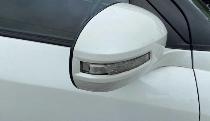 2013 Maruti Swift VXI, Petrol, Manual, 79,055 km, Right rear-view mirror - Mirror motor not working