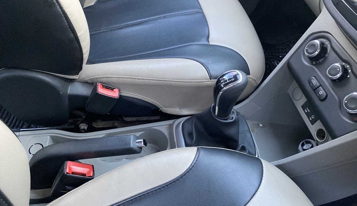 2017 Tata Tiago XZ PETROL, Petrol, Manual, 82,403 km, Gear Lever