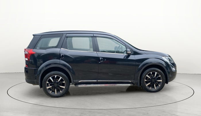 2018 Mahindra XUV500 W11 (O) AWD AT, Diesel, Automatic, 85,663 km, Right Side View