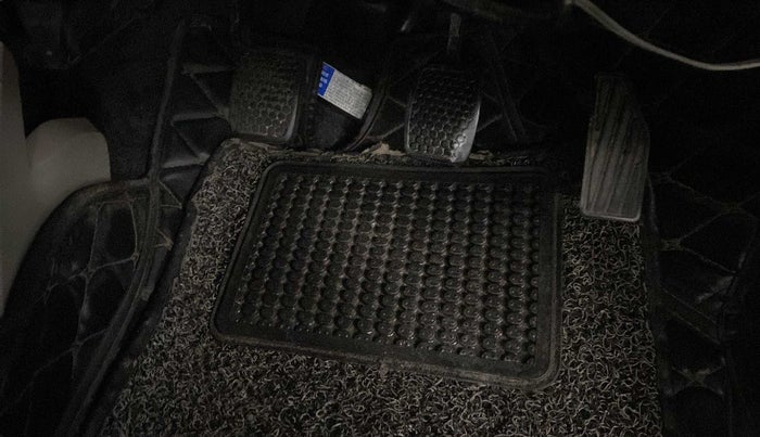 2017 Maruti Alto K10 LXI CNG (AIRBAG), CNG, Manual, 48,923 km, Pedals