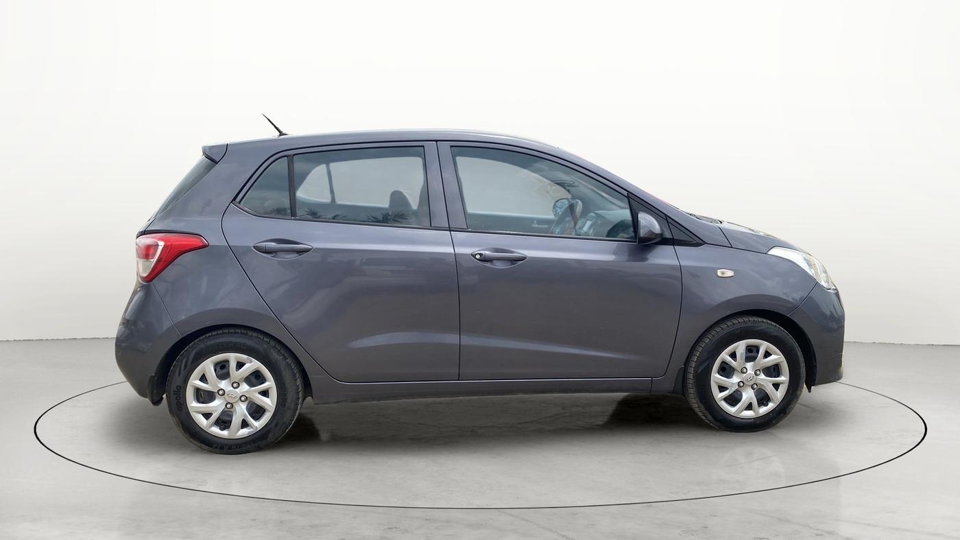2017 Hyundai Grand i10 SPORTZ 1.2 KAPPA VTVT, CNG, Manual, 39,310 km, Right Side View
