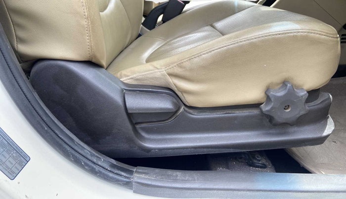 2014 Hyundai Verna FLUIDIC 1.6 CRDI SX OPT AT, Diesel, Automatic, 65,355 km, Driver Side Adjustment Panel