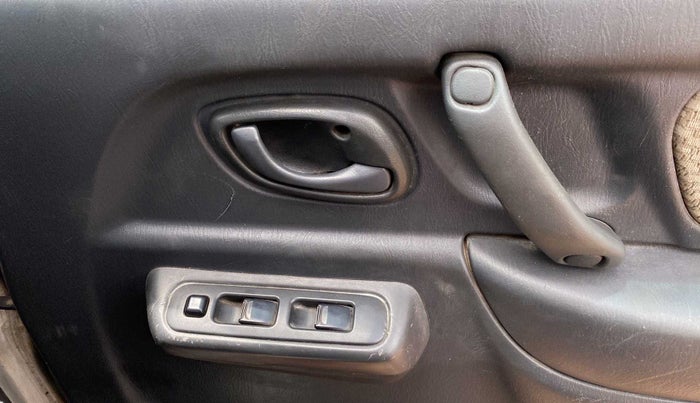 2010 Maruti Wagon R VXI MINOR, Petrol, Manual, 77,292 km, Driver Side Door Panels Control
