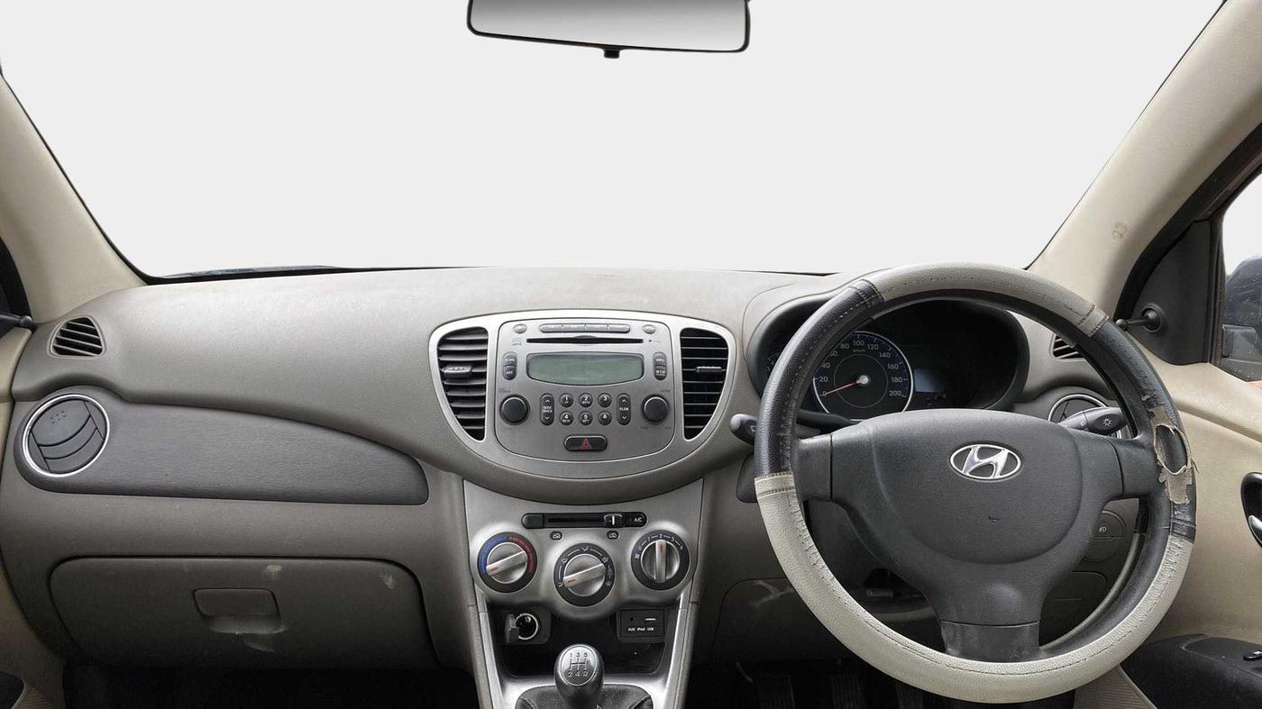 2016 Hyundai i10 SPORTZ 1.1, Petrol, Manual, 39,301 km, Dashboard