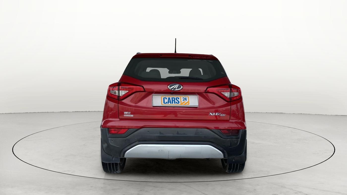 2019 Mahindra XUV300 W8 (O) 1.5 DIESEL AMT, Diesel, Automatic, 1,20,880 km, Back/Rear