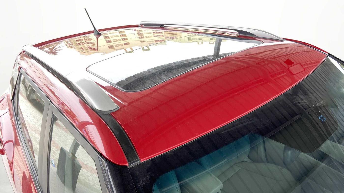 2019 Mahindra XUV300 W8 (O) 1.5 DIESEL AMT, Diesel, Automatic, 1,20,880 km, Roof