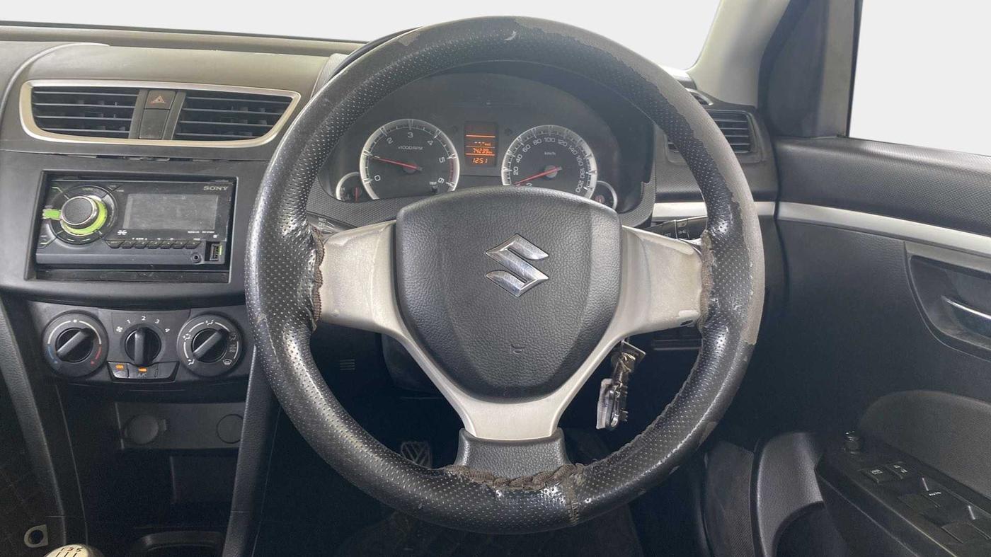 2013 Maruti Swift VDI, Diesel, Manual, 74,264 km, Steering Wheel Close Up