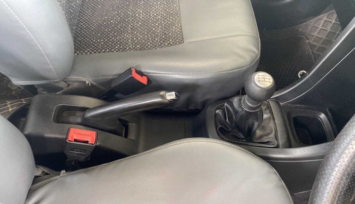 2013 Maruti Swift VDI, Diesel, Manual, 74,264 km, Gear Lever
