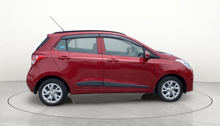 2017 Hyundai Grand i10 SPORTZ (O) 1.2 KAPPA VTVT, Petrol, Manual, 33,482 km, Right Side View