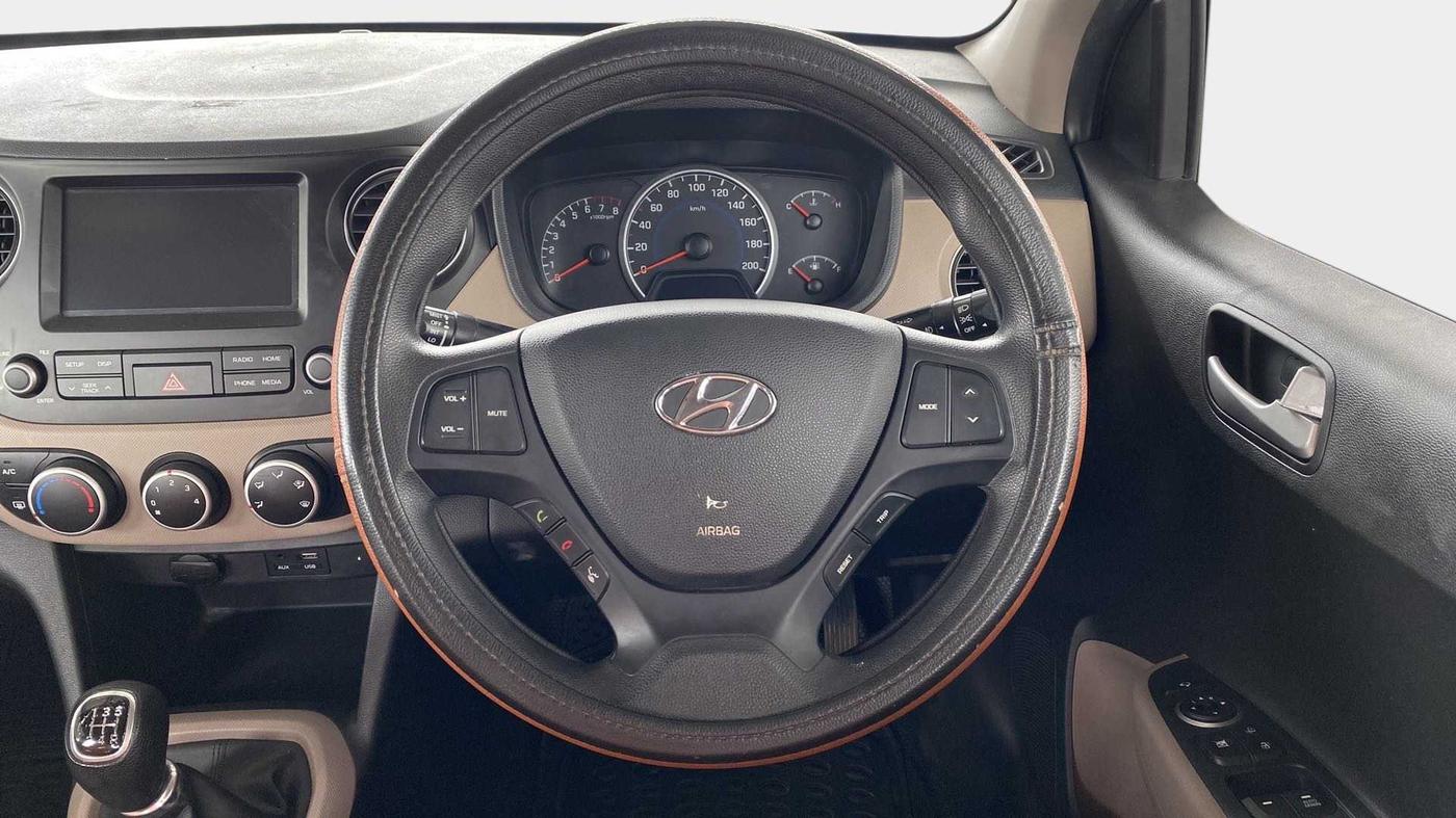 2017 Hyundai Grand i10 SPORTZ (O) 1.2 KAPPA VTVT, Petrol, Manual, 33,482 km, Steering Wheel Close Up