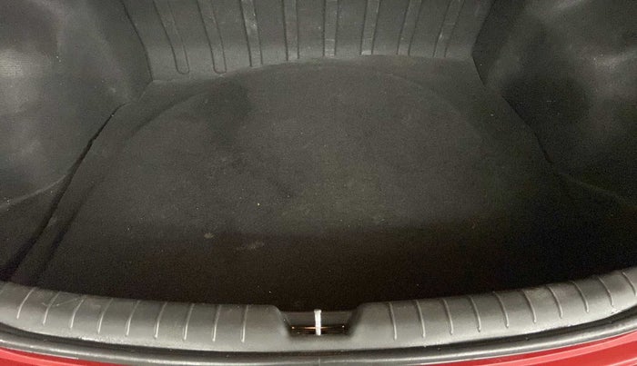 2018 Hyundai Verna 1.6 VTVT SX (O) AT, Petrol, Automatic, 45,767 km, Boot Inside