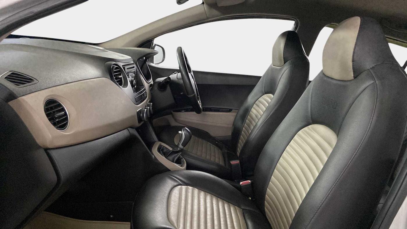 2016 Hyundai Grand i10 MAGNA AT 1.2 KAPPA VTVT, Petrol, Automatic, 62,461 km, Right Side Front Door Cabin